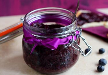 Стеклянная банка для хранения 0,5 л с зажимом Kilner