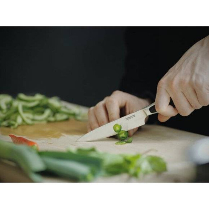 Ніж для овочів Fiskars Royal 8 см (1016466)