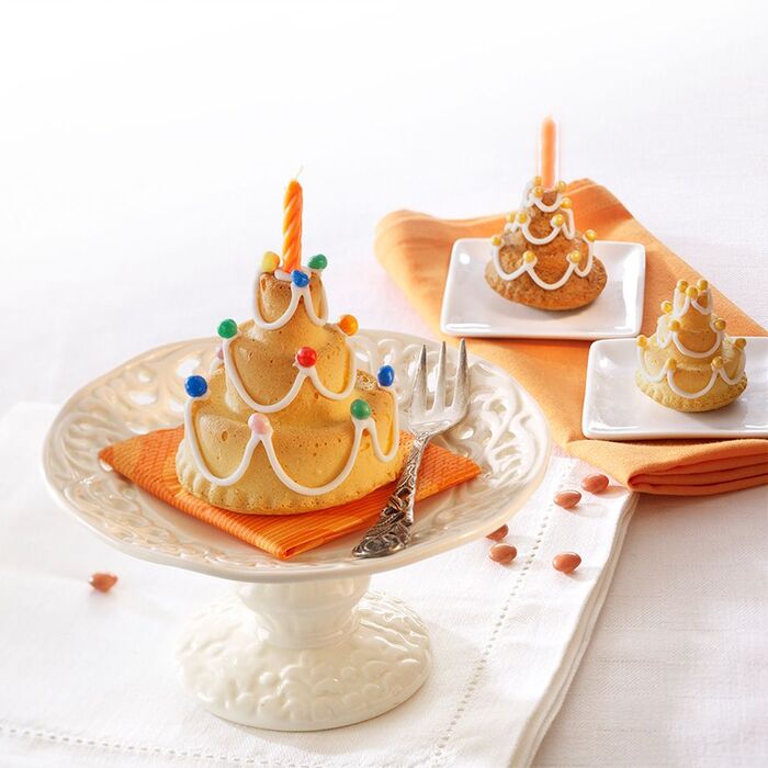 Форма для кексів у вигляді іменинного торта, 17 x 29,5 x 7 см, RBV Birkmann