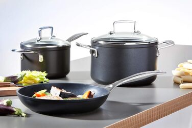 Сковорода 28 см Toughened Non-Stick Le Creuset