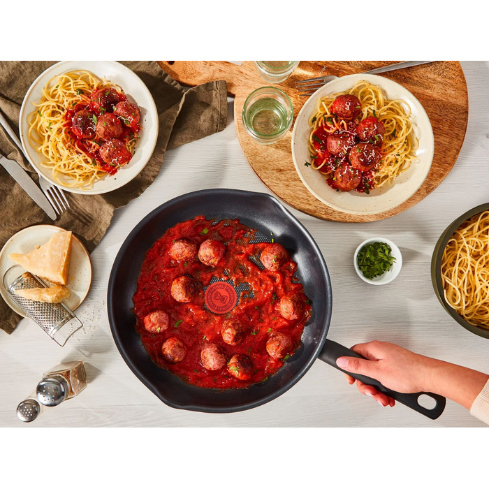 Tefal Сковорода з кришкою Day by Day, 28см, з кришкою, алюміній, бакеліт, скло, чорний