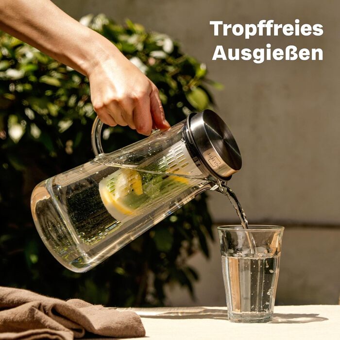 Набір із 2 скляних графинів 1 л та 2 л з вставкою для фруктів Silberthal