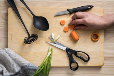 Вінчик спіральний Fiskars Essential 35,5 см (1065596)