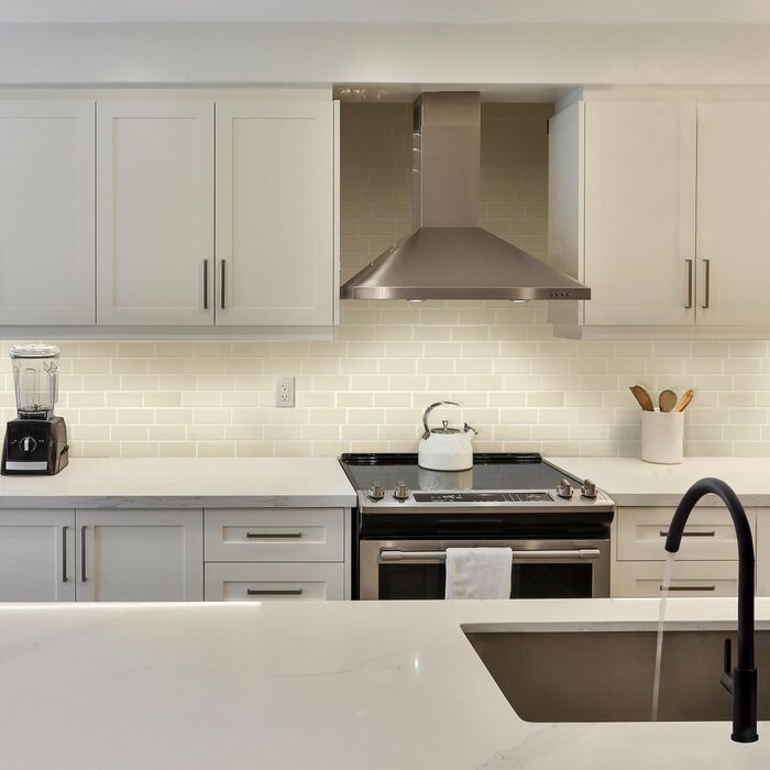 Наклейки на плитку, що самоклеяться - Набір з 5 аркушів 29,36 см x 21,29 см - 3D самоклеючі ПВХ наклейки на фартух для кухні, ванної кімнати та стін, кольорова та водонепроникна плитка (Tripoli Beige)