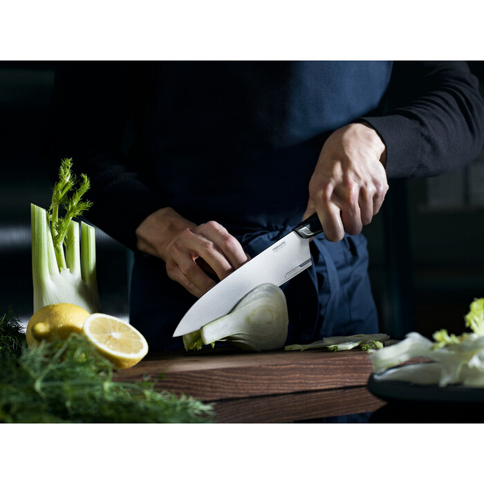 Нож для шеф повара большой Fiskars Taiten 20 см (1066830)