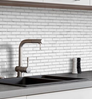 Самоклеюча кухонна панель - матова, преміальна бризкозахисна плівка 0,4 мм як доступна альтернатива склу, легке встановлення та очищення - висота 60 см - Дизайн Світло-сірий мармур 180 x 60 см (Біла плитка, Ш 60 см x В 60 см, 0,2 мм)